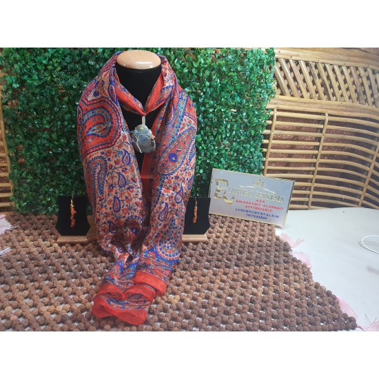 Silk Scarf with Agate Pendant 